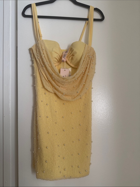 Oh Polly Dresses & Skirts - Cutesie yellow mini dress. For a night out in the town.